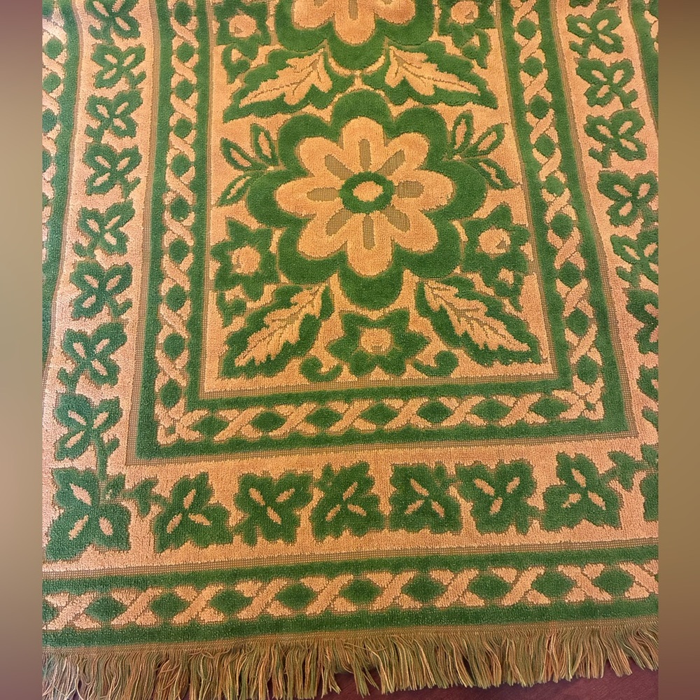 Large VTG cotton bath towel